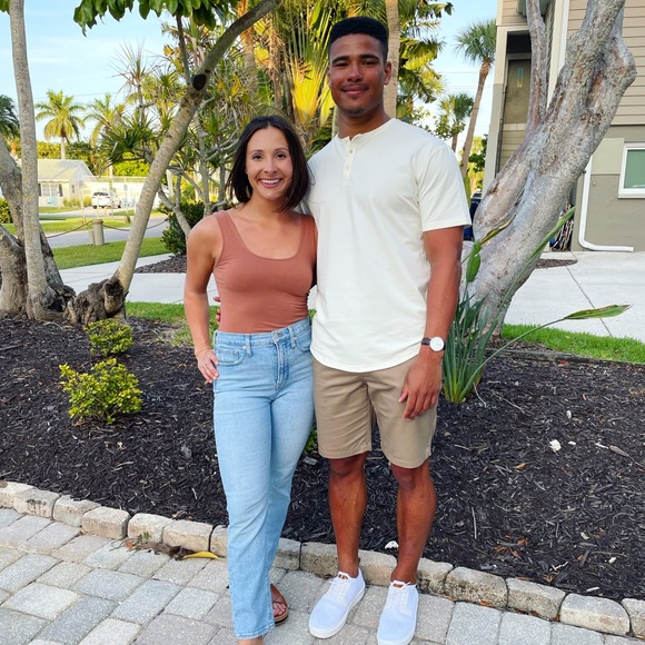 Meet your Posher, Megan - Picture 2 of 3